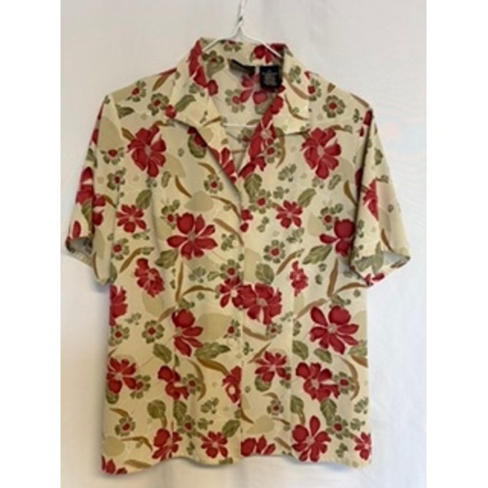 Laura Scott Floral Button Down Poinsettia Short Sleeve Blouse 12 Christmas